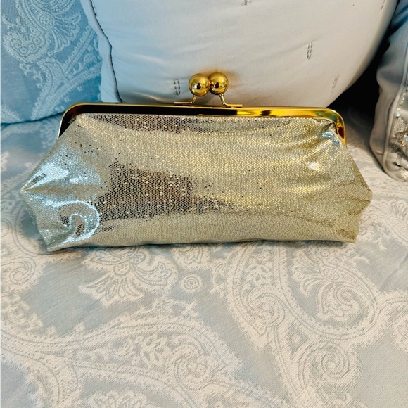 Deux Lux Shimmering Gold Clutch - Picture 1 of 11